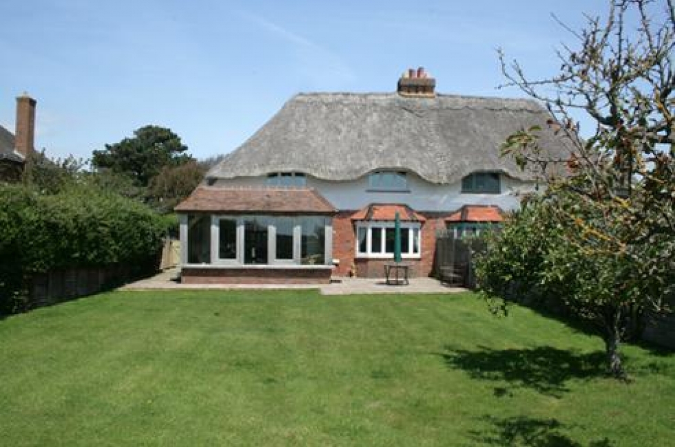 Holiday Lettings, West Wittering Honor Cottage Baileys Estate Agent