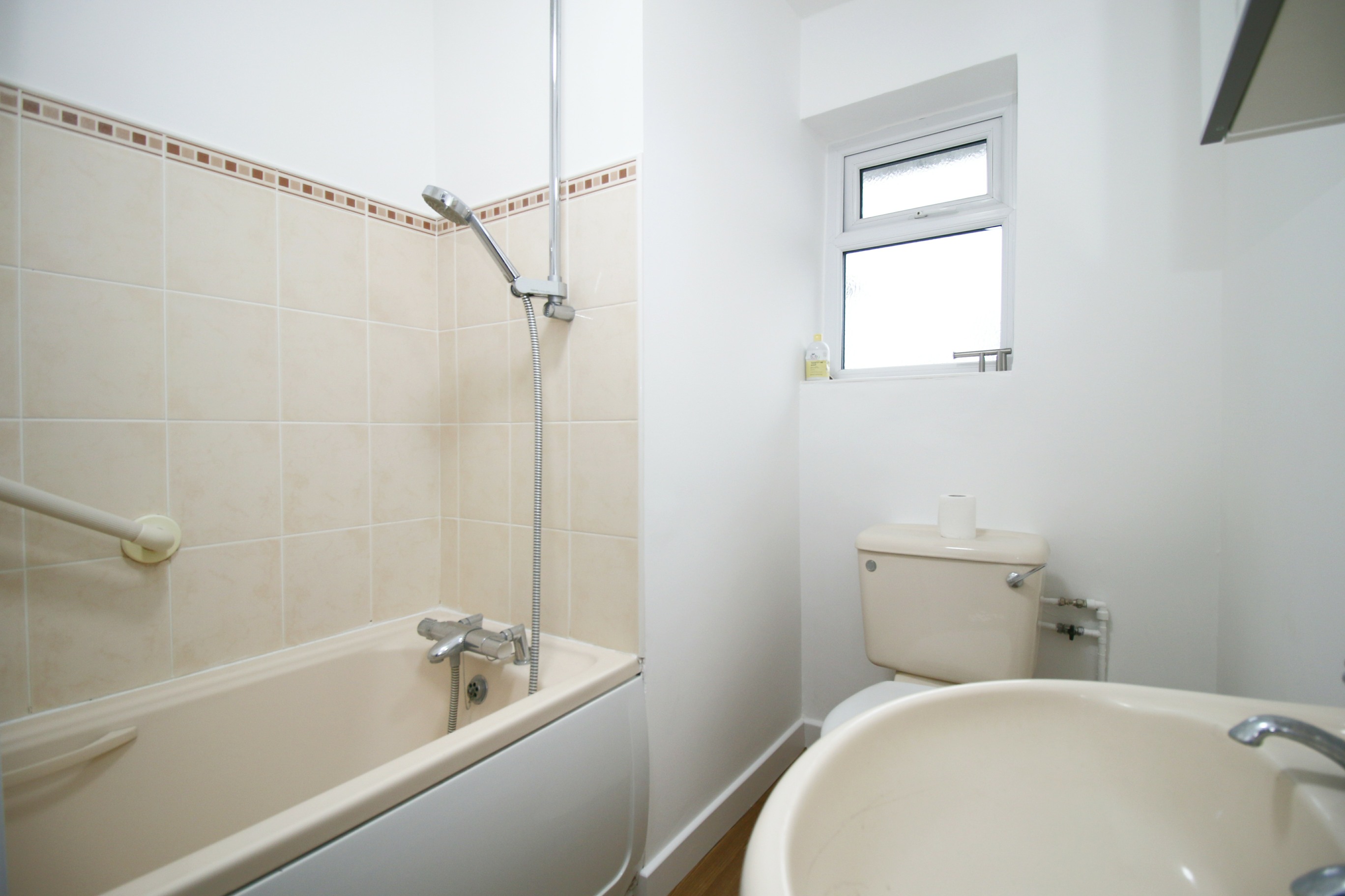 Property to Let, East Wittering Russell Road Baileys Estate Agent