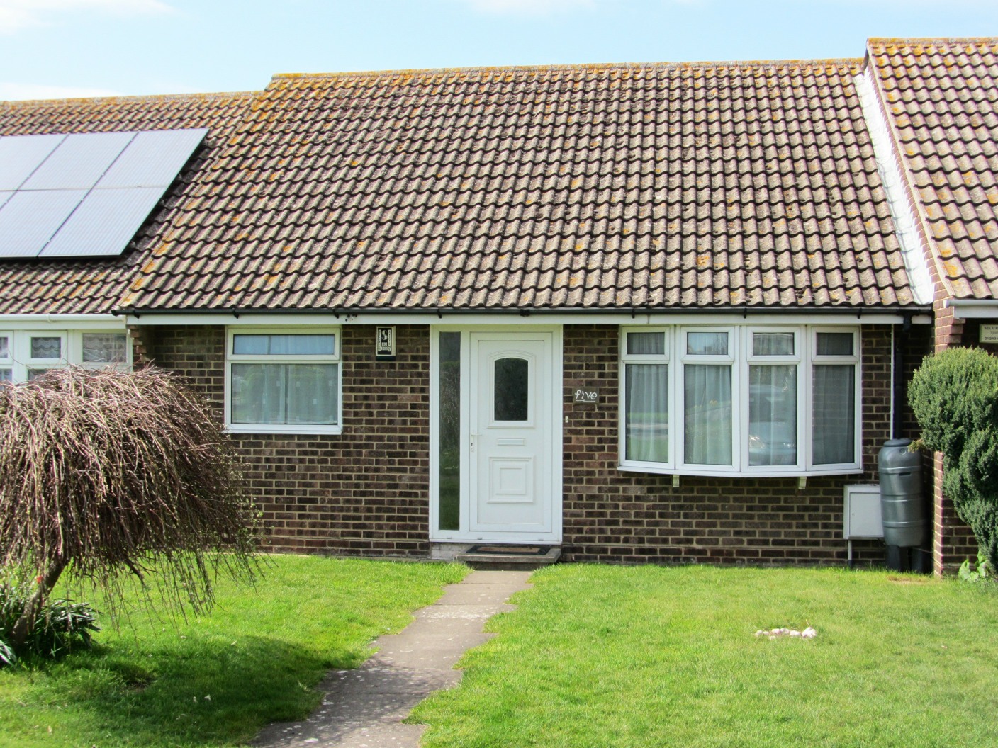 Property to Let, East Wittering 5 Cakeham Way Baileys Estate Agent