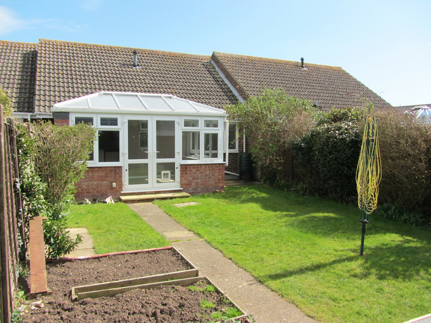 Property to Let, East Wittering 5 Cakeham Way Baileys Estate Agent