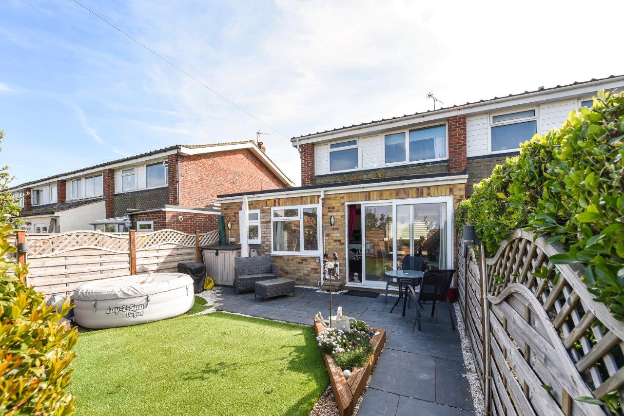 Property for Sale, East Wittering 14 Downview Close Baileys Estate Agent