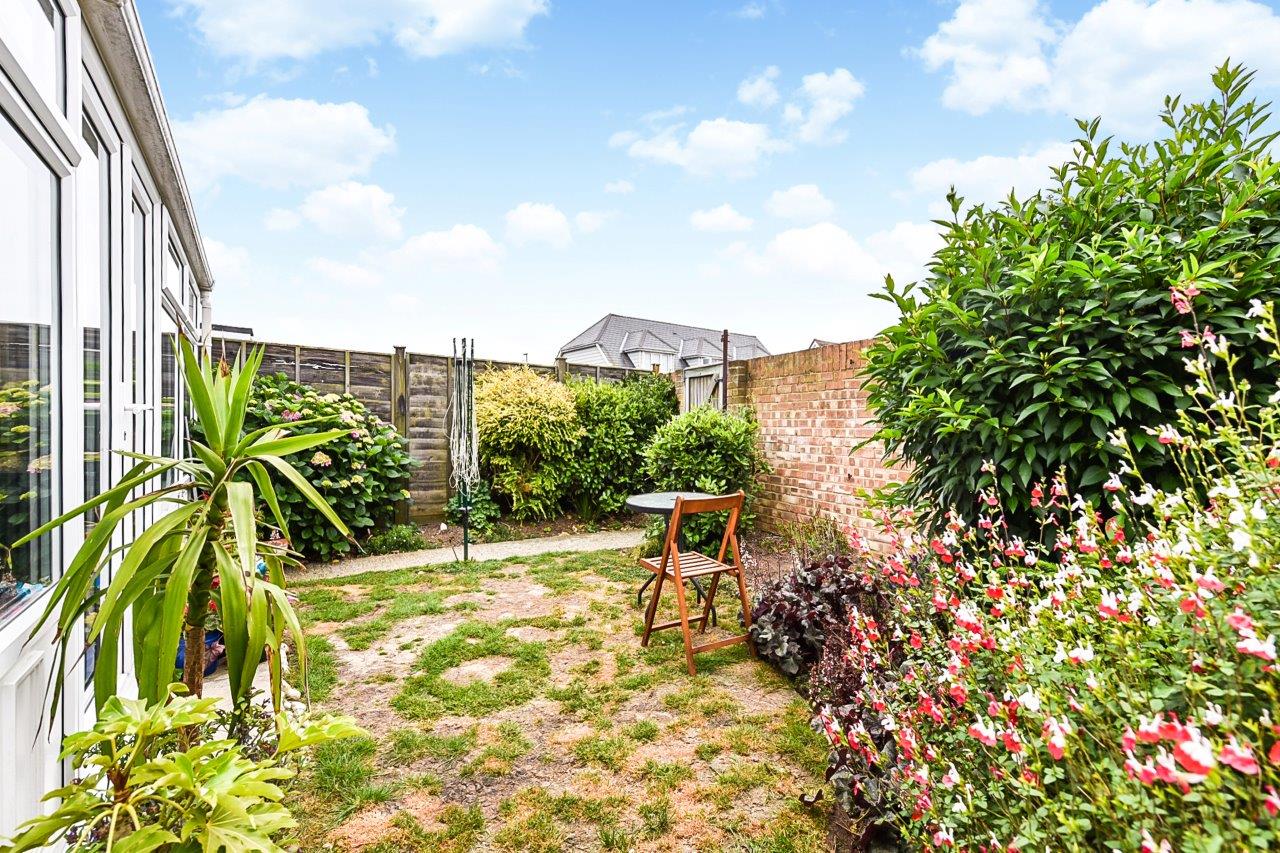Property for Sale, West Wittering 8 Cakeham Way Baileys Estate Agent