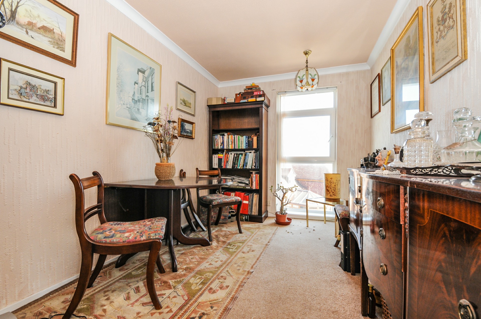 Property for Sale, East Wittering 23 Seagate Court Baileys Estate Agent