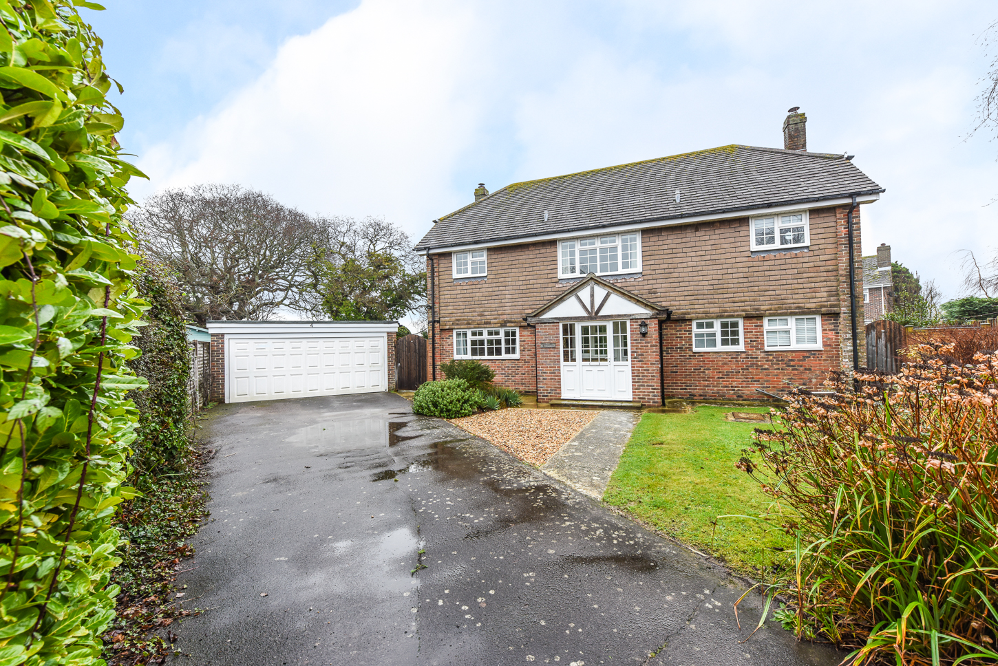 Holiday Lettings, West Wittering 4 Elms Way Baileys Estate Agent