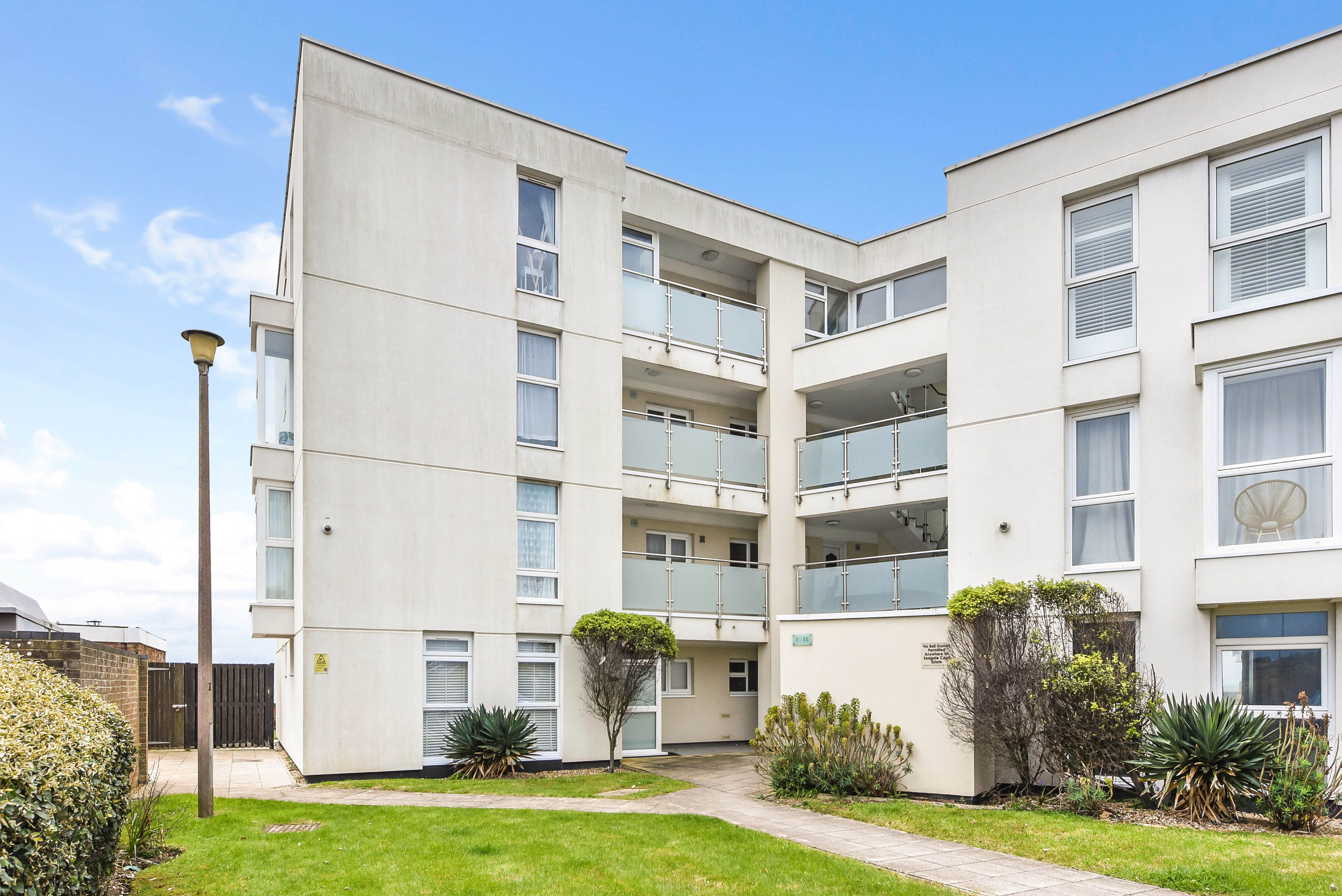 Property for Sale, East Wittering Seagate Court Baileys Estate Agent