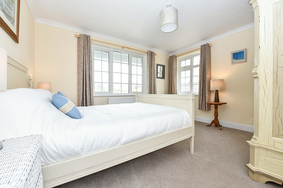 Property for Sale, East Wittering Whyteways Baileys Estate Agent