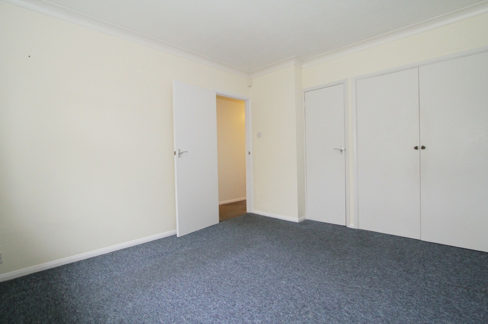 Property to Let, East Wittering 5 Cakeham Way Baileys Estate Agent