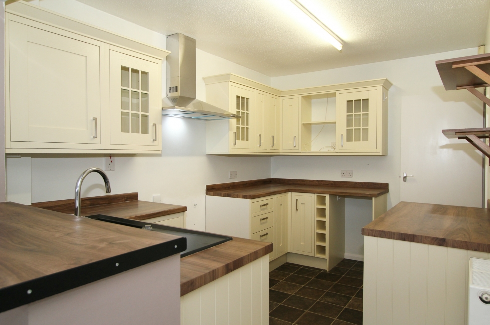 Property to Let, East Wittering 5 Cakeham Way Baileys Estate Agent