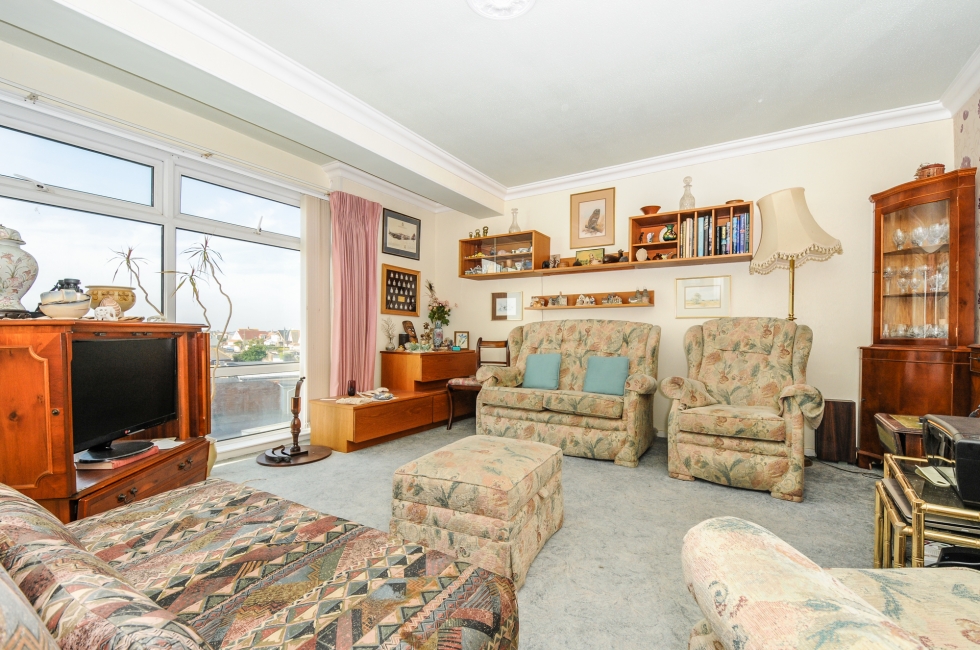 Property for Sale, East Wittering 23 Seagate Court Baileys Estate Agent